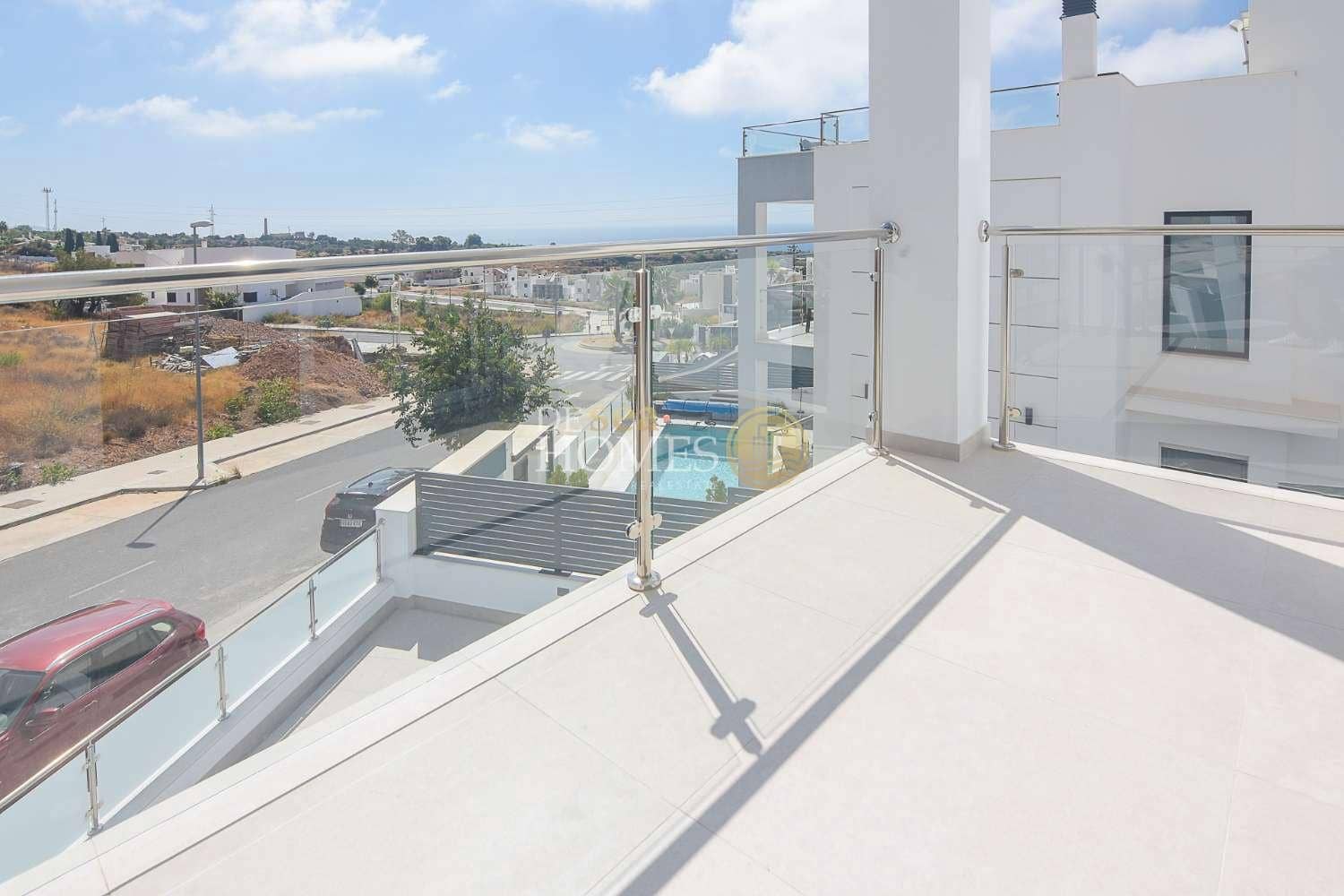 4 slaapkamer Villa te koop in Nerja met zwembad garage - € 865.000 (Ref: 8560035)