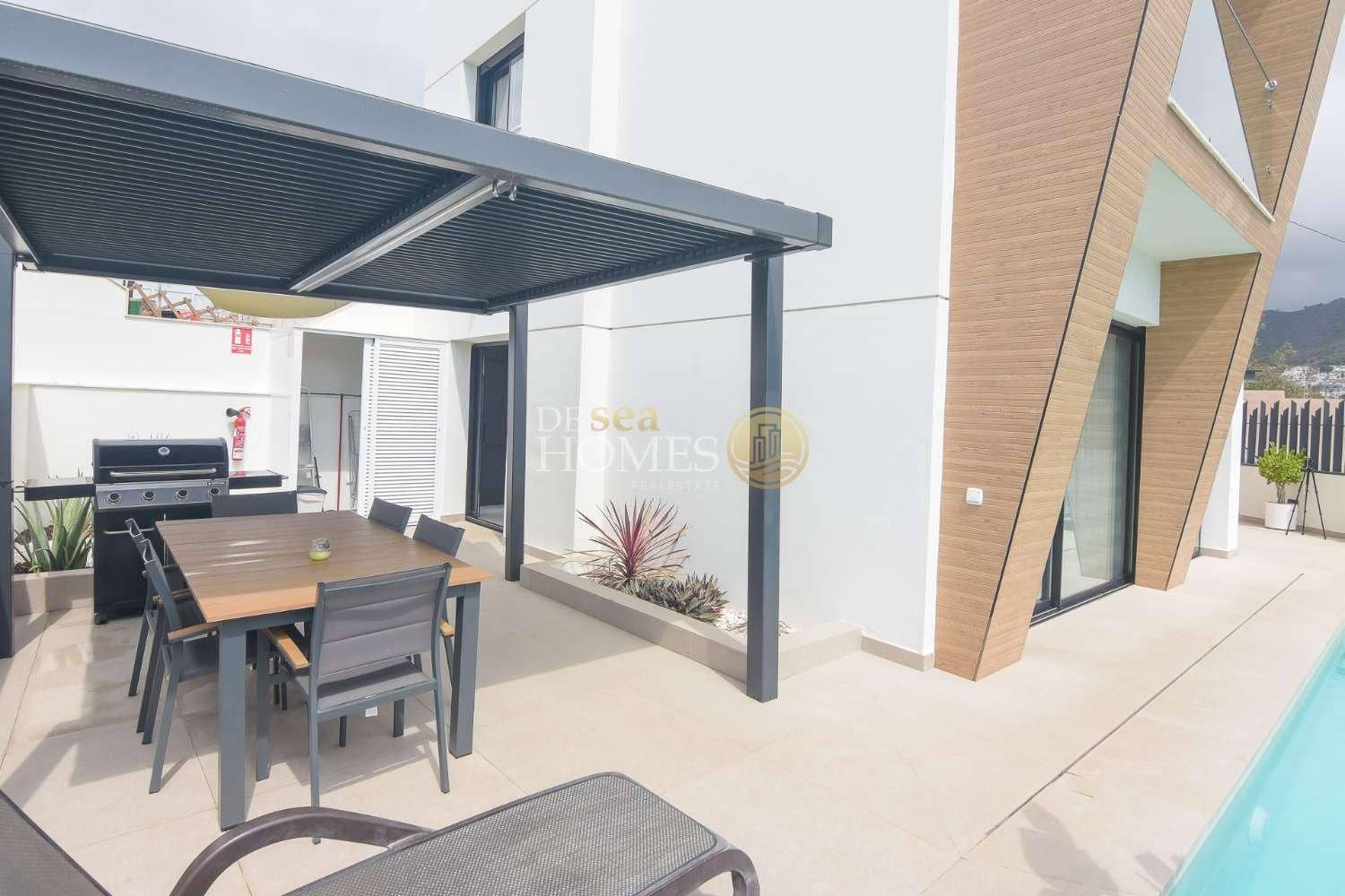 3 soveværelse Villa til leje i Nerja med swimmingpool - € 2.400 (Ref: 8588976)