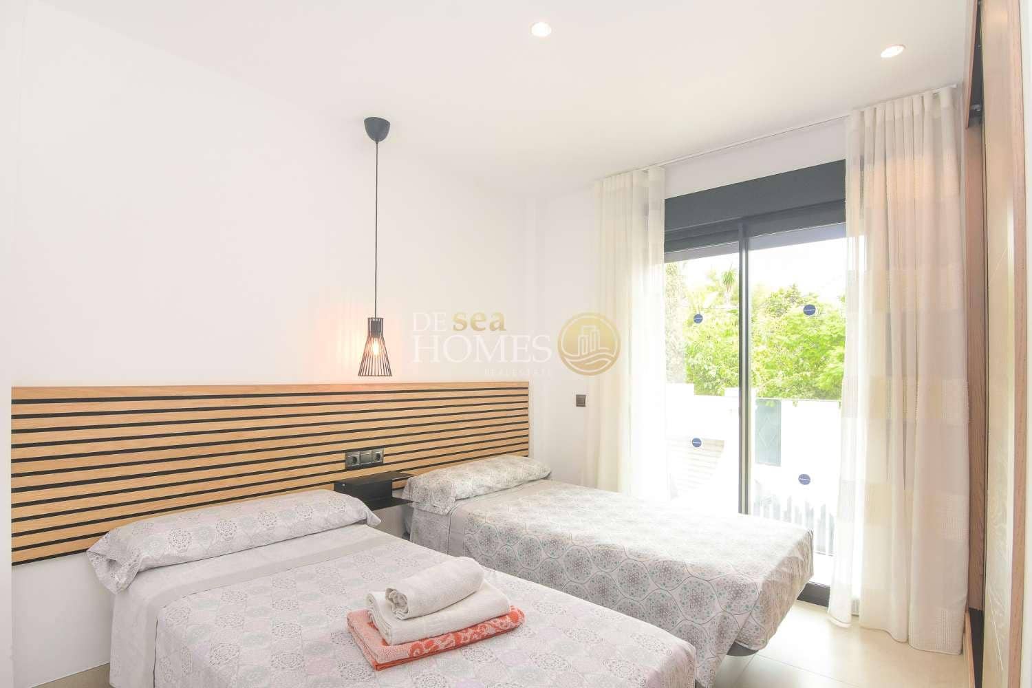 3 soveværelse Villa til leje i Nerja med swimmingpool - € 2.400 (Ref: 8588976)