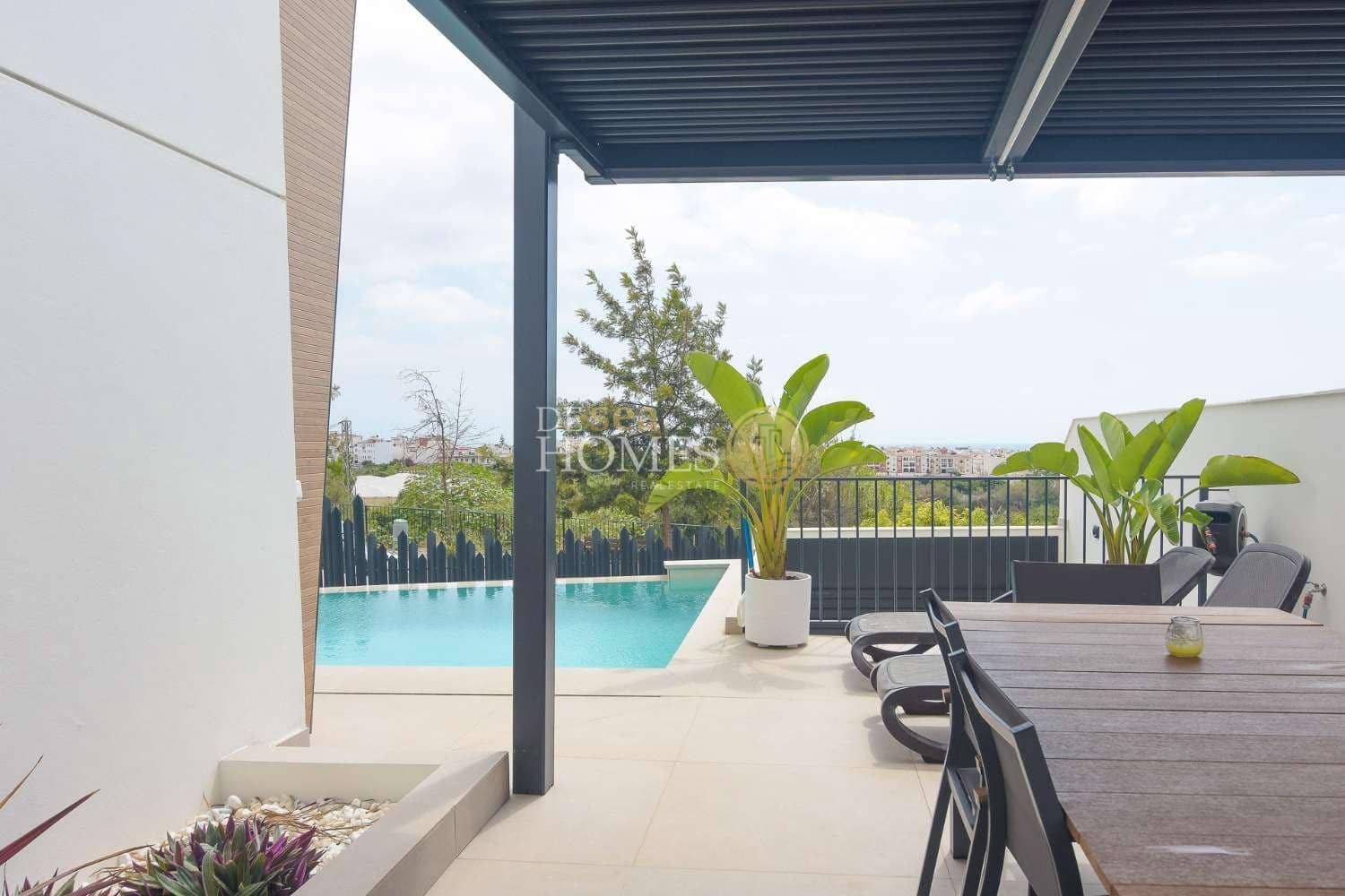 3 soveværelse Villa til leje i Nerja med swimmingpool - € 2.400 (Ref: 8588976)