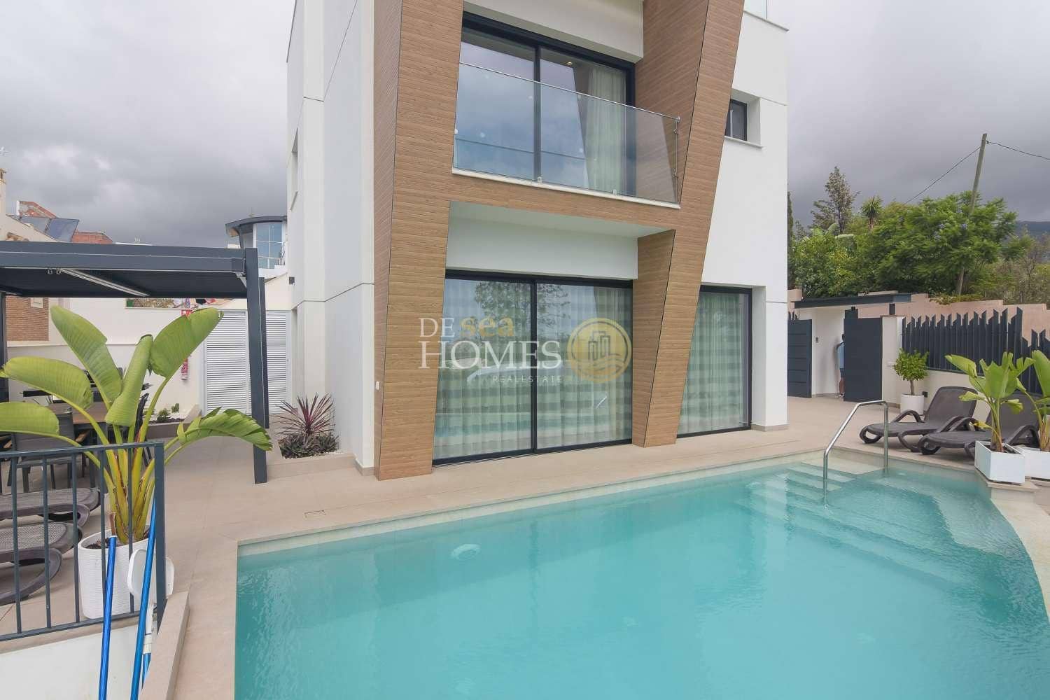 3 soveværelse Villa til leje i Nerja med swimmingpool - € 2.400 (Ref: 8588976)