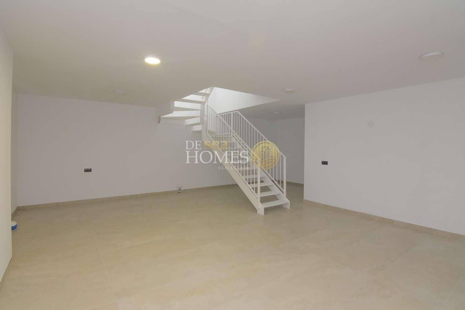 3 soveværelse Villa til leje i Nerja med swimmingpool - € 2.400 (Ref: 8588976)