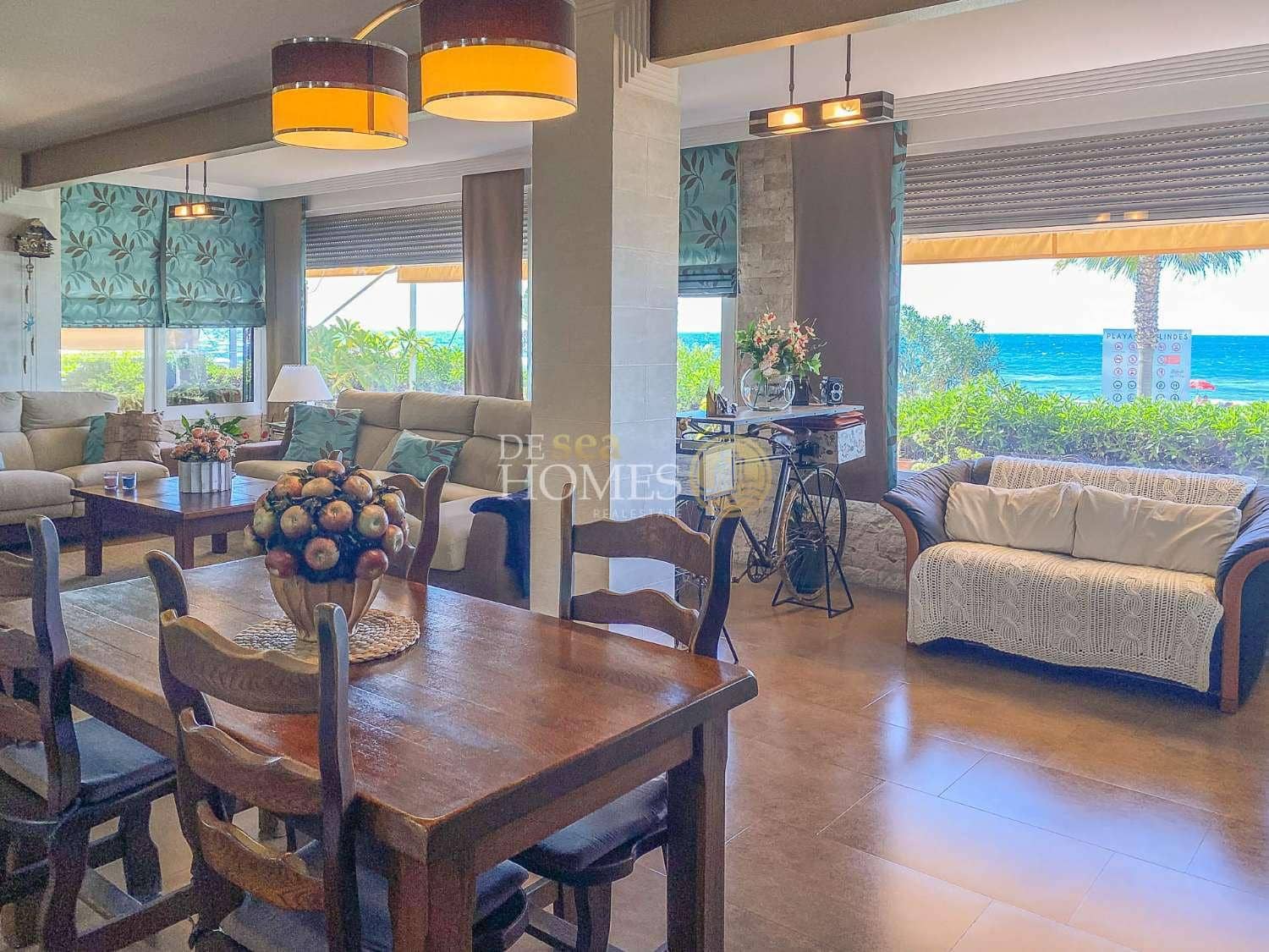 3 soveværelse Lejlighed til salg i Torrox-Costa med swimmingpool - € 850.000 (Ref: 8599663)