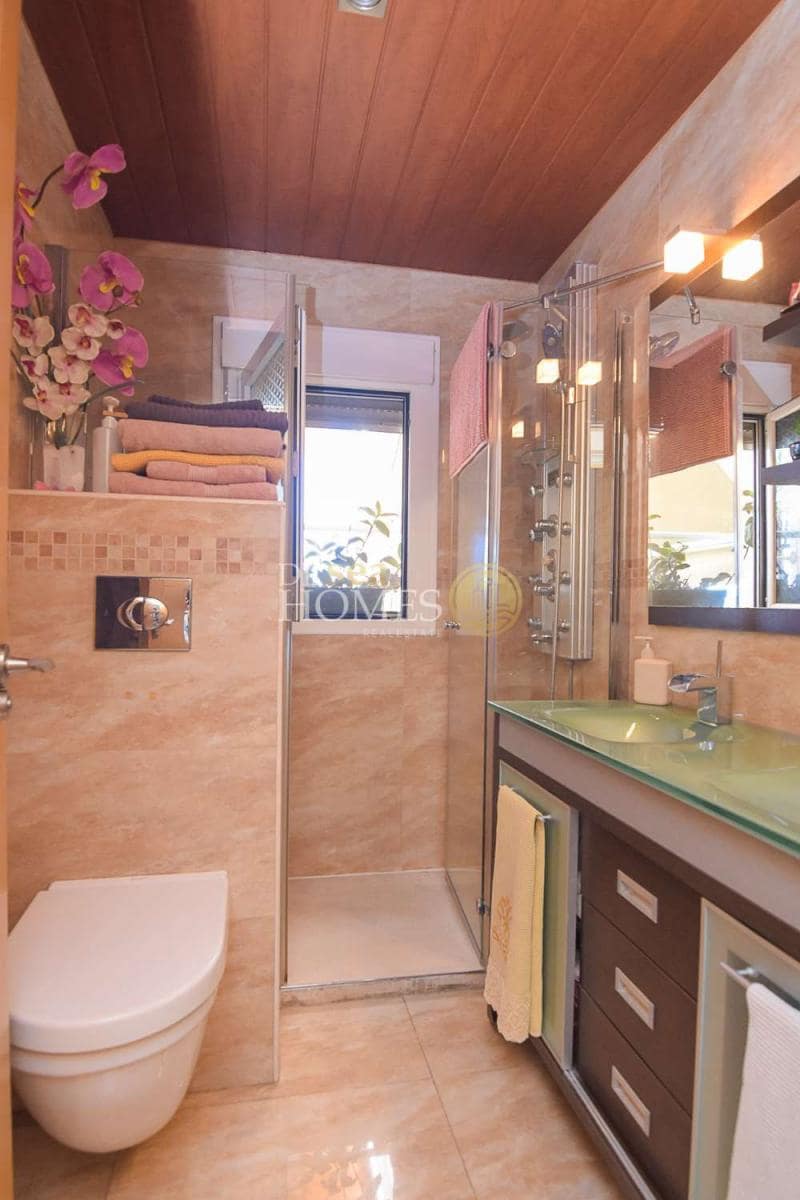 3 chambre Appartement à vendre à Torrox-Costa avec piscine - 850 000 € (Ref: 8599663)