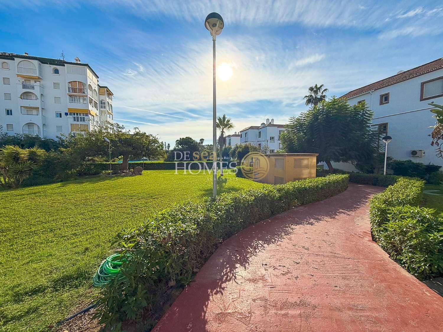 3 sypialnia Mieszkanie na sprzedaż w Torrox-Costa z basenem - 850 000 € (Ref: 8599663)