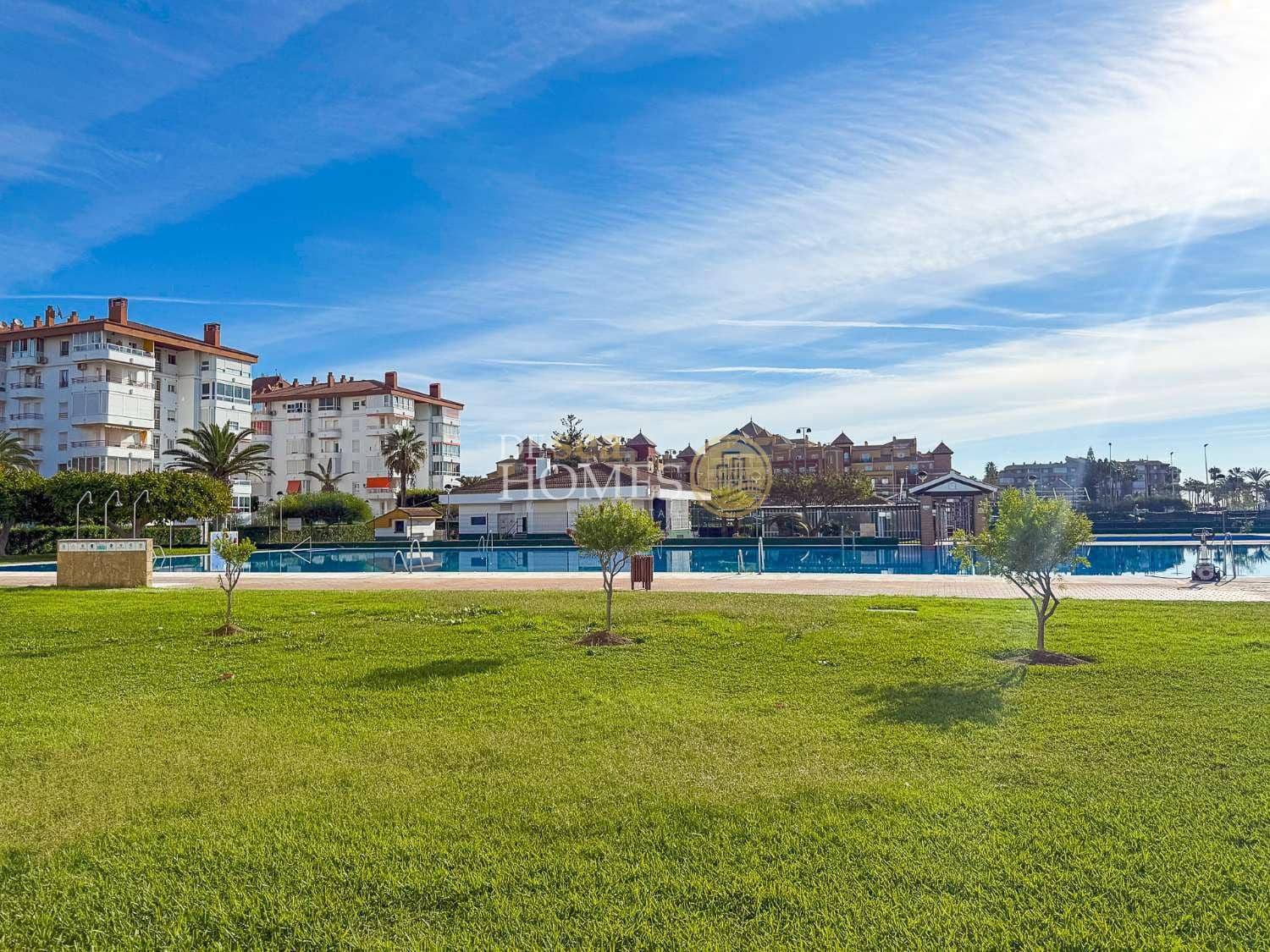 3 sypialnia Mieszkanie na sprzedaż w Torrox-Costa z basenem - 850 000 € (Ref: 8599663)
