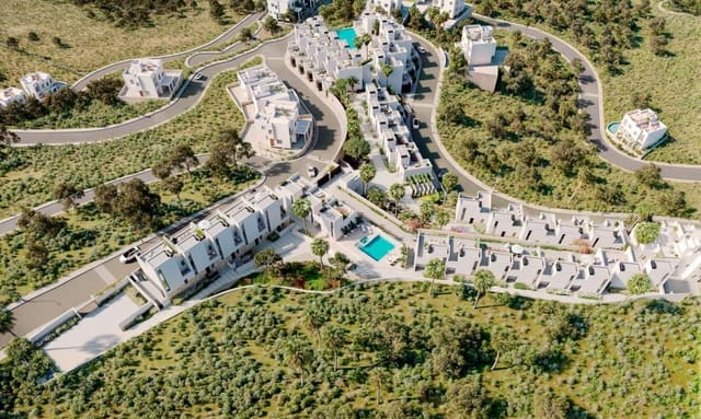 3 soveværelse Semi-Rækkehus til salg i El Peñoncillo, Torrox med swimmingpool - € 499.000 (Ref: 8615342)