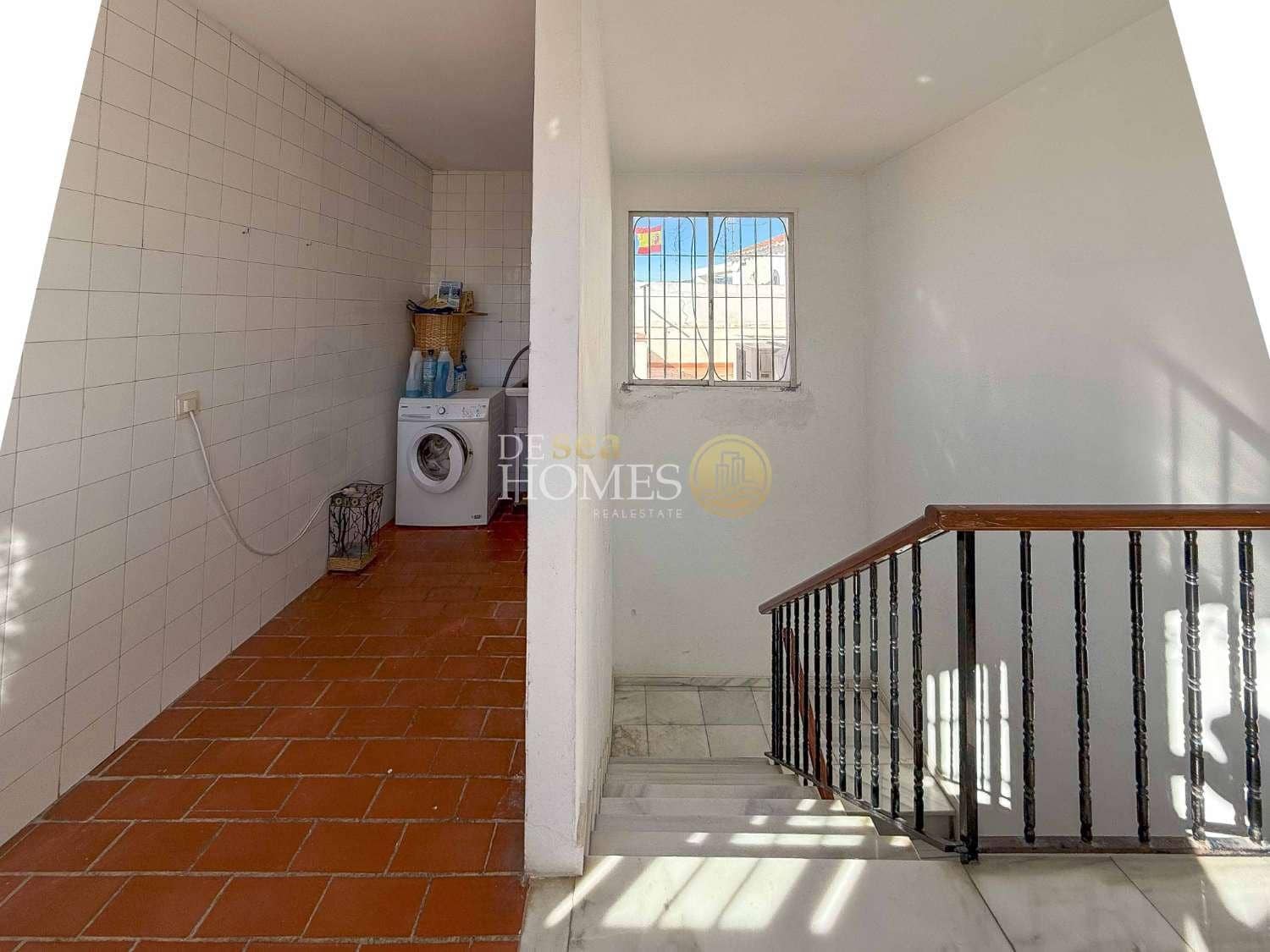 4 soveværelse Erhverv til salg i Nerja - € 985.000 (Ref: 8670340)