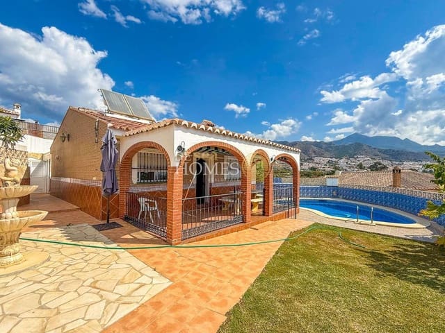 3 bedroom Villa for sale in Nerja with pool garage - € 399,000 (Ref: 8770589)