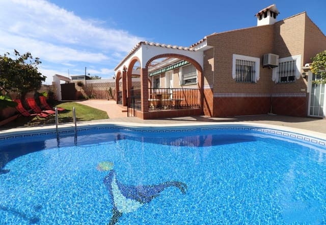 3 soveværelse Villa til salg i Nerja med swimmingpool garage - € 399.000 (Ref: 8770589)