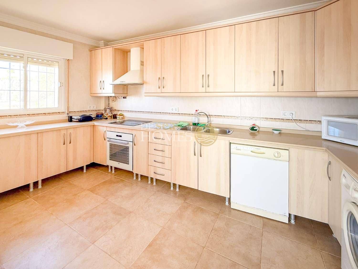 2 bedroom Apartment for sale in Nerja with garage - € 339,000 (Ref: 8802148)