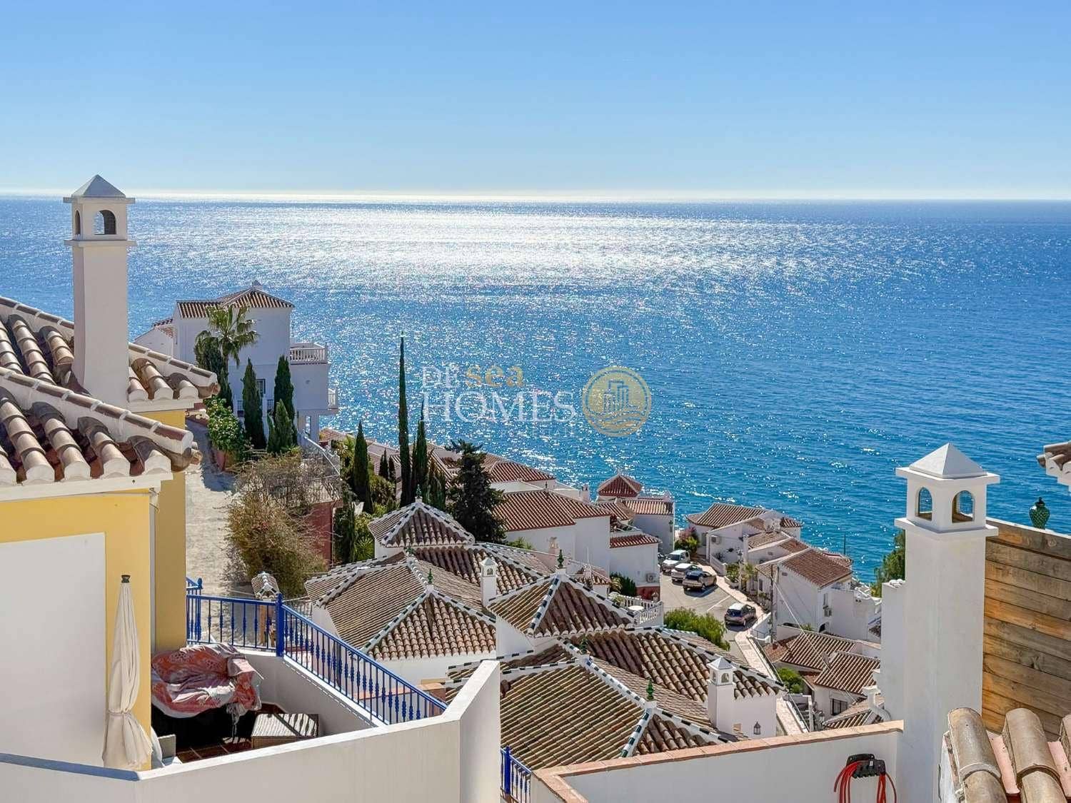 2 bedroom Apartment for sale in Nerja with garage - € 339,000 (Ref: 8802148)