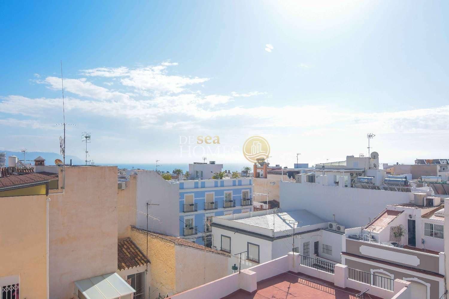 3 makuuhuone Omakotitalo myytävänä paikassa Nerja - 629 000 € (Ref: 8825136)