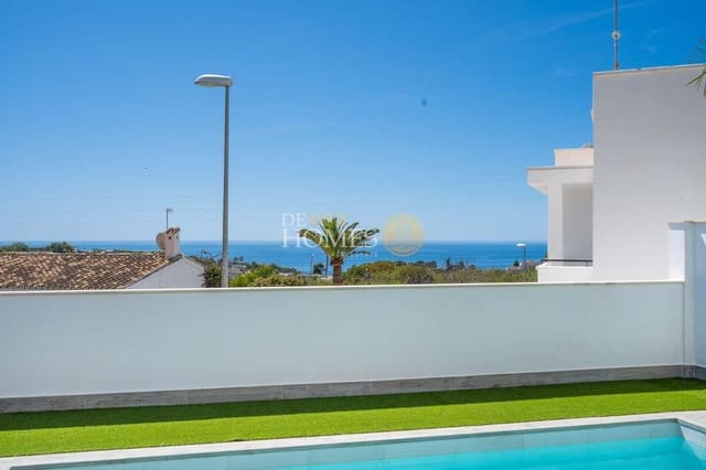 5 Zimmer Villa zu verkaufen in Nerja mit Pool - 675.000 € (Ref: 8884268)
