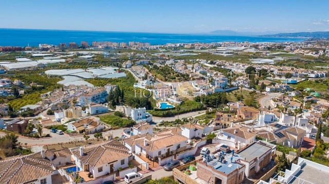 3 sovrum Villa till salu i Torrox Park, Torrox med pool garage - 750 000 € (Ref: 8896866)