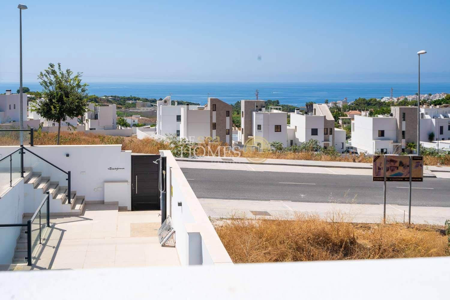 3 soverom Villa til salgs i Nerja med svømmebasseng - € 775 000 (Ref: 8896869)