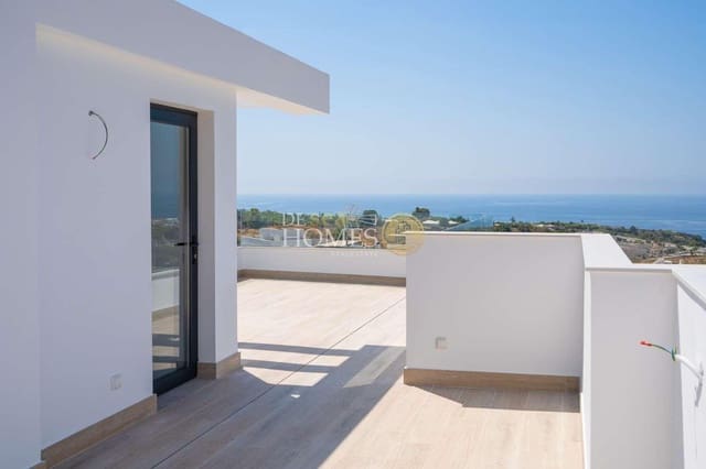3 bedroom Villa for sale in Avda Pescia - Ctra de Frigiliana, Nerja with pool - € 775,000 (Ref: 8896869)