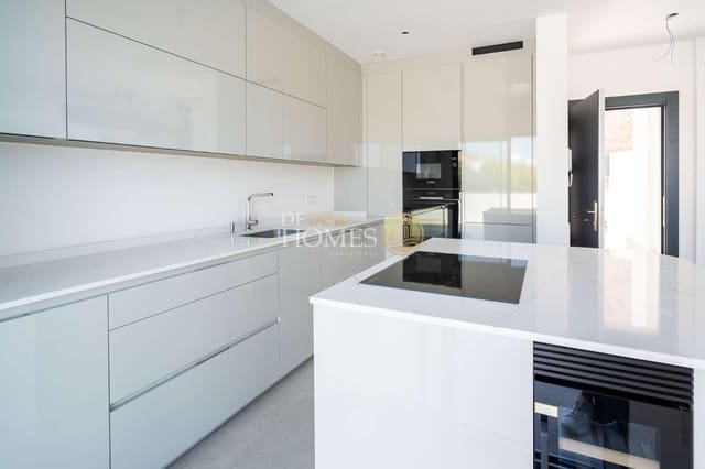 3 sypialnia Willa na sprzedaż w Avda Pescia - Ctra de Frigiliana, Nerja z basenem - 775 000 € (Ref: 8896869)