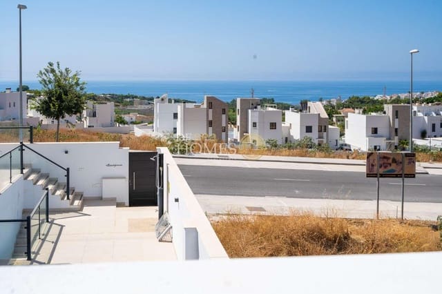 3 sypialnia Willa na sprzedaż w Avda Pescia - Ctra de Frigiliana, Nerja z basenem - 775 000 € (Ref: 8896869)
