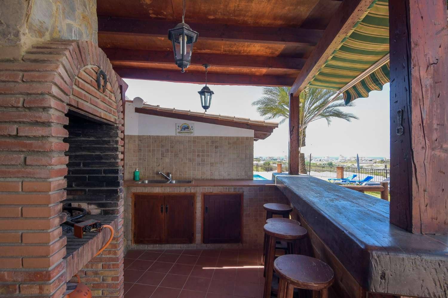 2 makuuhuone Huvila vuokrattavana paikassa Torrox Park mukana uima-altaan - 1 450 € (Ref: 8979316)