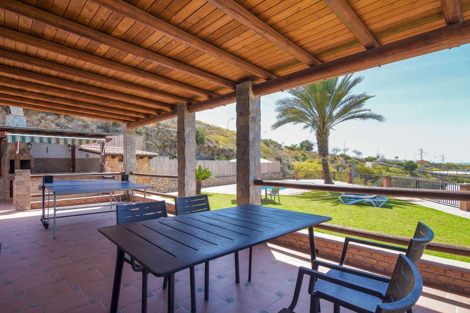 2 soverom Villa til leie i Torrox Park med svømmebasseng - € 1 450 (Ref: 8979316)