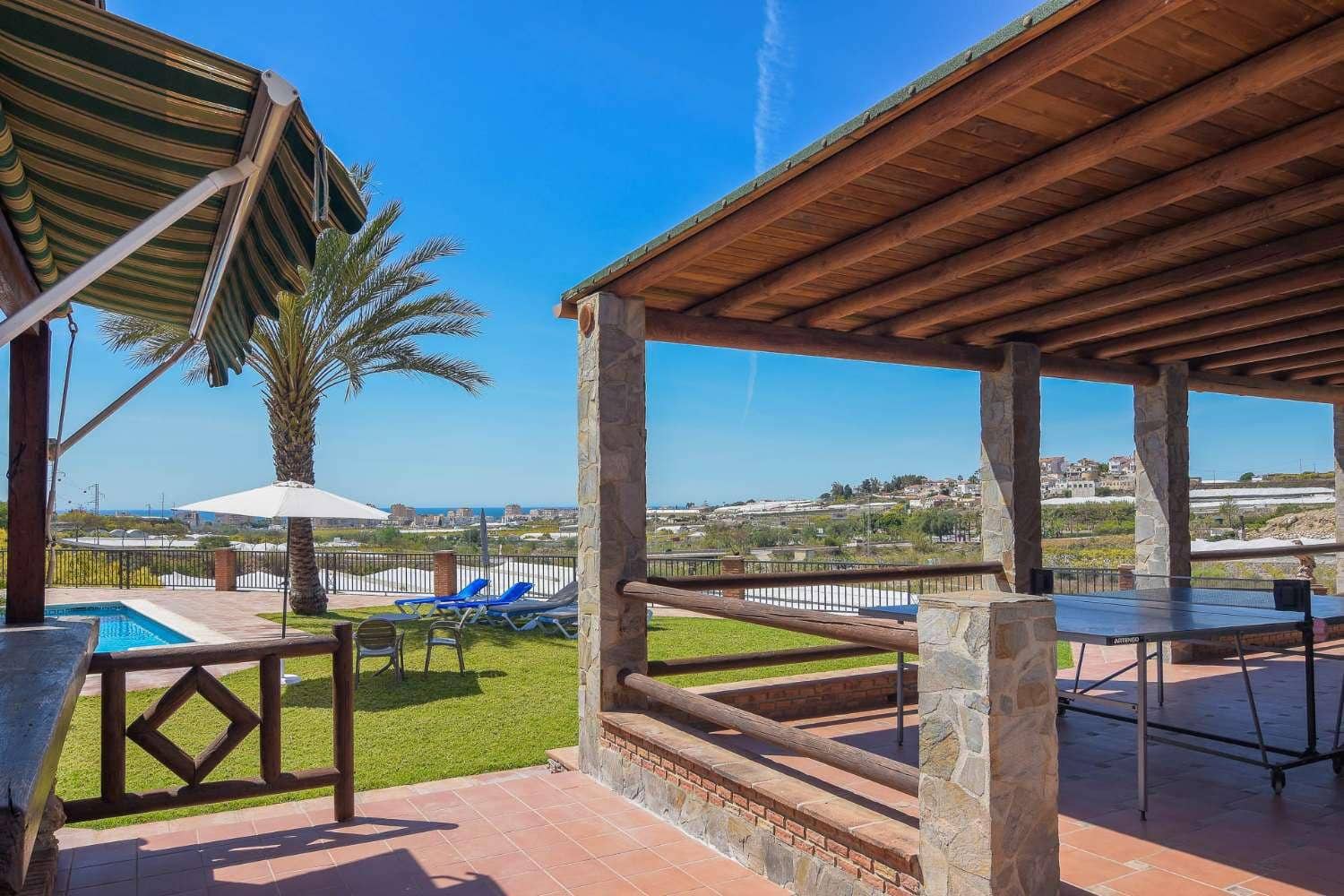 2 soverom Villa til leie i Torrox Park med svømmebasseng - € 1 450 (Ref: 8979316)