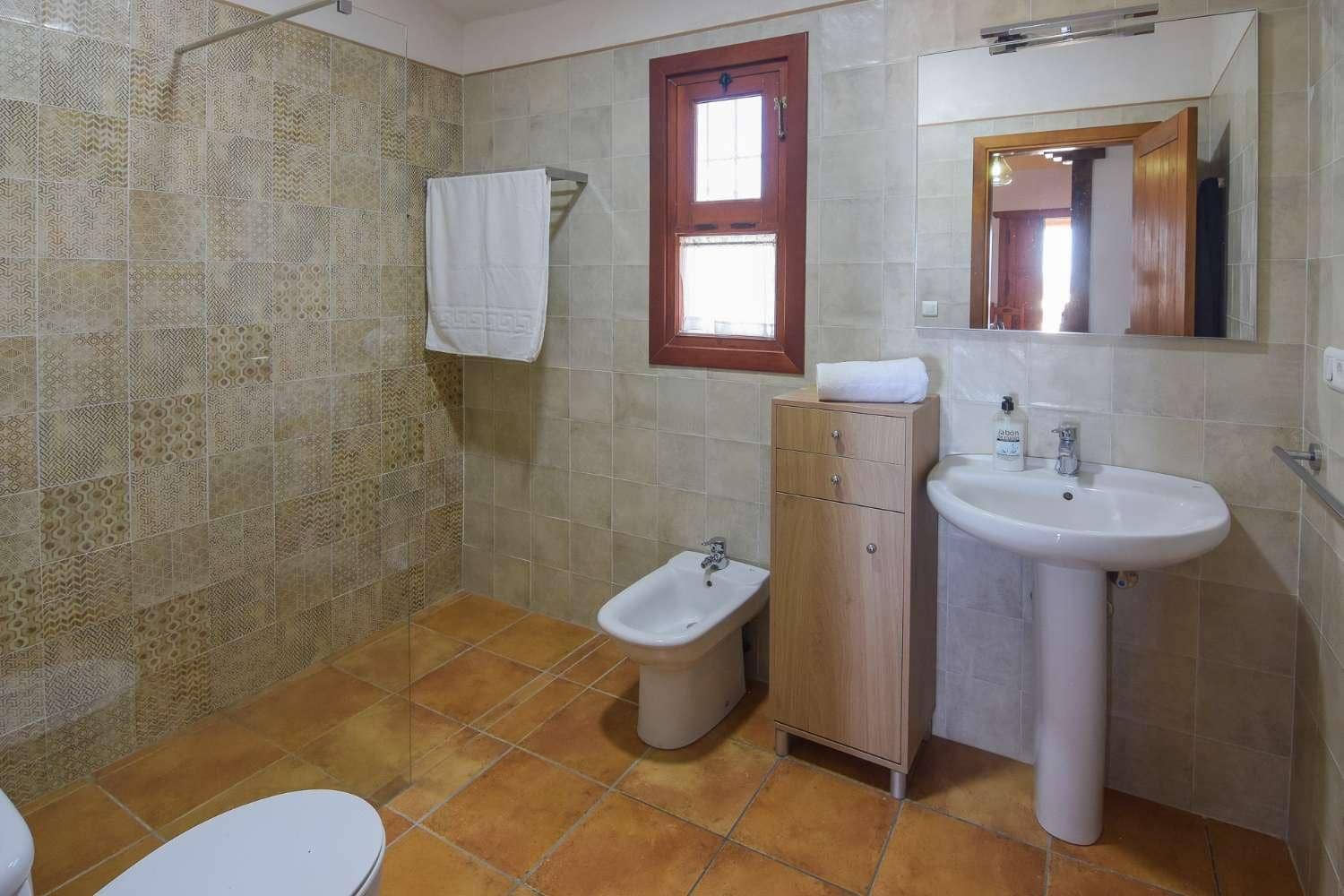 2 soverom Villa til leie i Torrox Park med svømmebasseng - € 1 450 (Ref: 8979316)