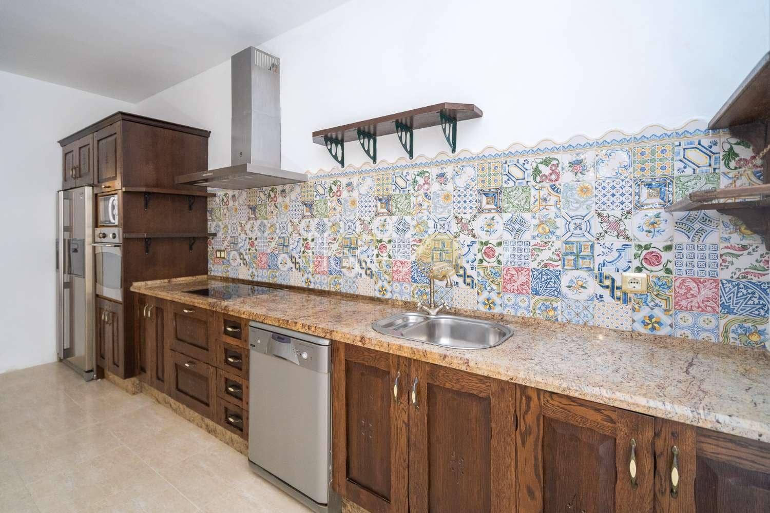 1 bedroom Apartment for sale in Nerja with pool - € 185,000 (Ref: 8982486)