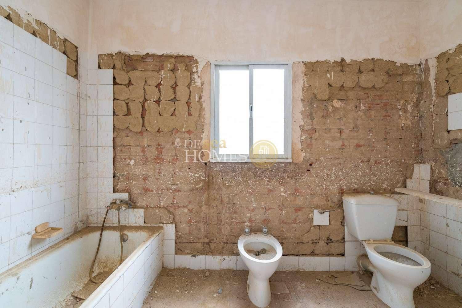 4 chambre Maison de Ville à vendre à Maro - 450 000 € (Ref: 8982487)