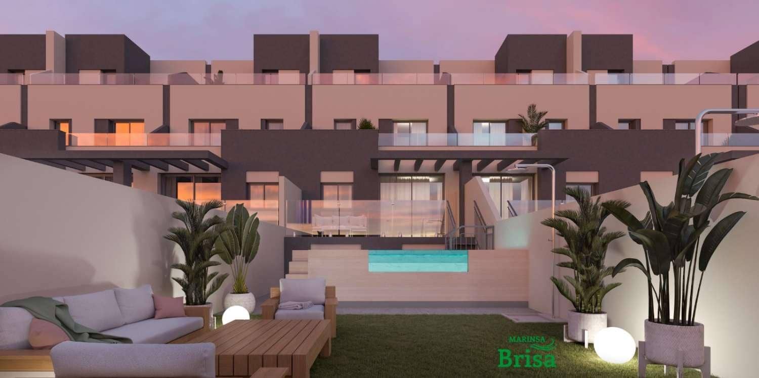4 slaapkamer Halfvrijstaande villa te koop in Torrox-Costa met zwembad - € 409.000 (Ref: 8998840)