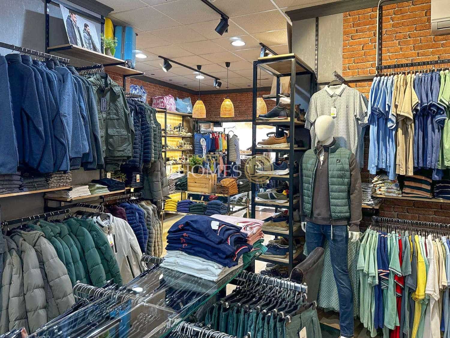 Kommersiell til salgs i Nerja - € 950 000 (Ref: 9048619)