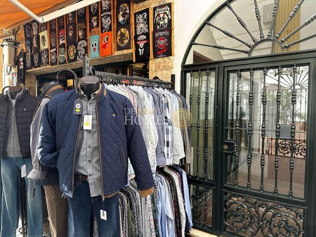 Kommersiell til salgs i Centro, Nerja - € 950 000 (Ref: 9048619)