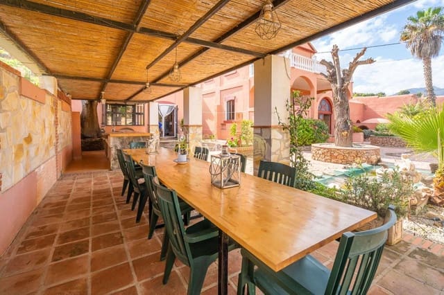 3 camera da letto Villa in vendita in Avda Pescia - Ctra de Frigiliana, Nerja con piscina - 1.200.000 € (Rif: 9048621)