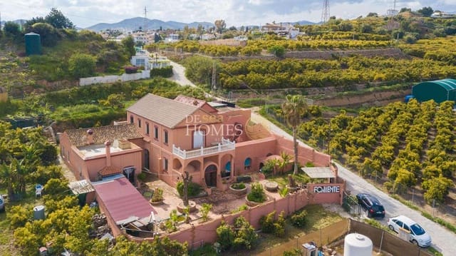 3 camera da letto Villa in vendita in Avda Pescia - Ctra de Frigiliana, Nerja con piscina - 1.200.000 € (Rif: 9048621)