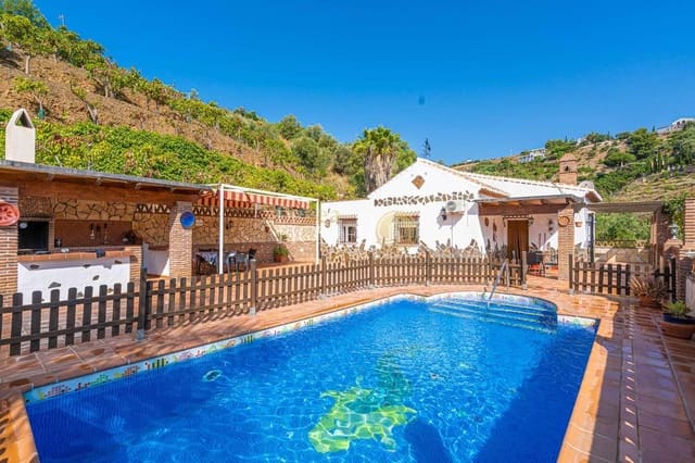 Chalet de 3 habitaciones en Frigiliana en venta con piscina - 480.000 € (Ref: 9057727)