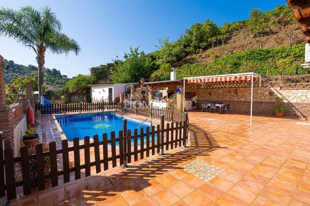 Chalet de 3 habitaciones en Frigiliana en venta con piscina - 480.000 € (Ref: 9057727)