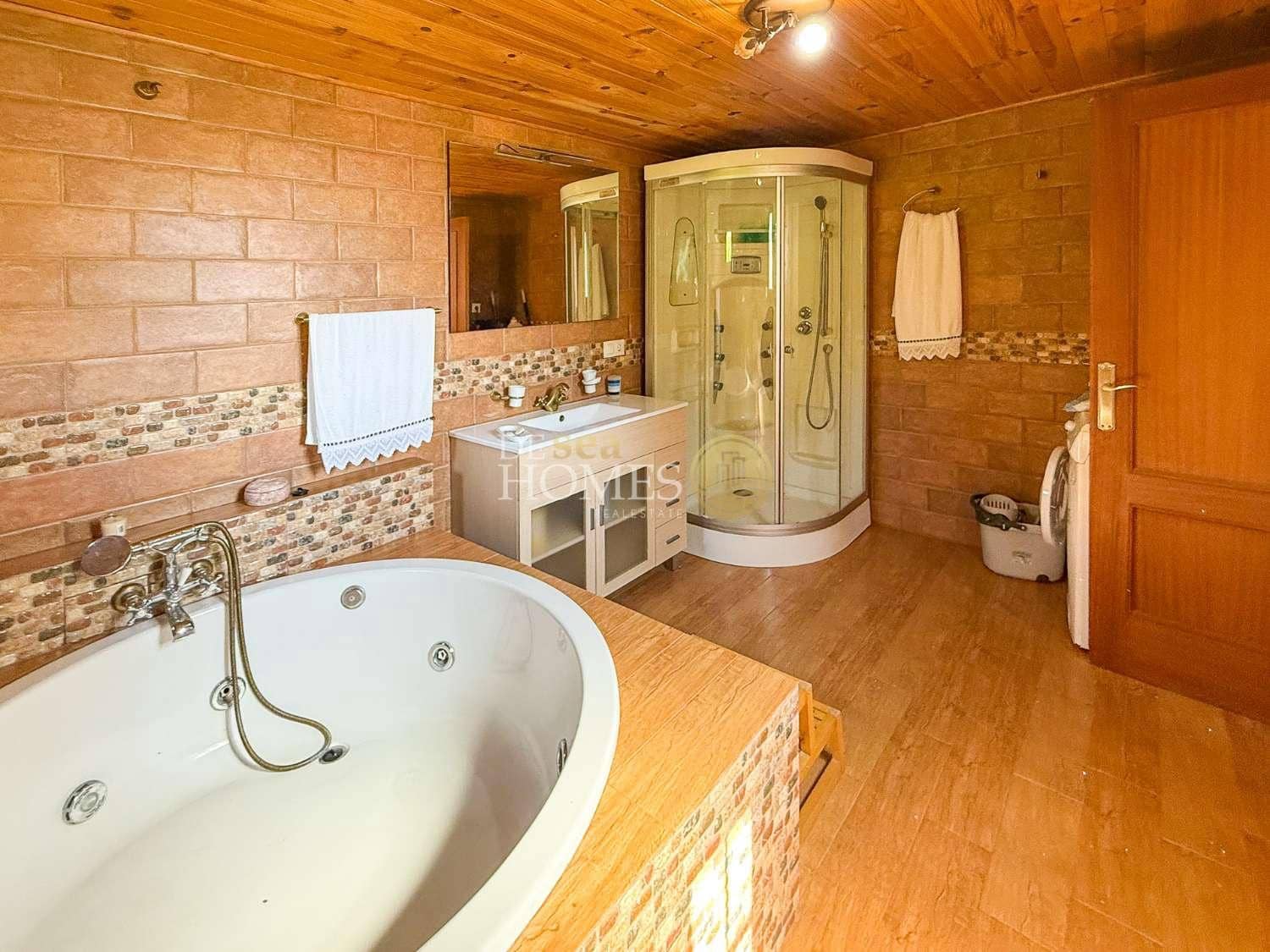 2 makuuhuone Maalaistalo myytävänä paikassa Nerja mukana uima-altaan - 478 000 € (Ref: 9154256)