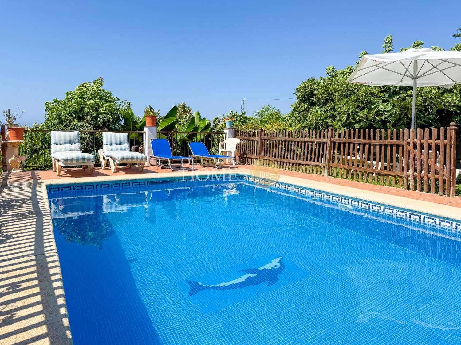 2 makuuhuone Maalaistalo myytävänä paikassa Nerja mukana uima-altaan - 478 000 € (Ref: 9154256)