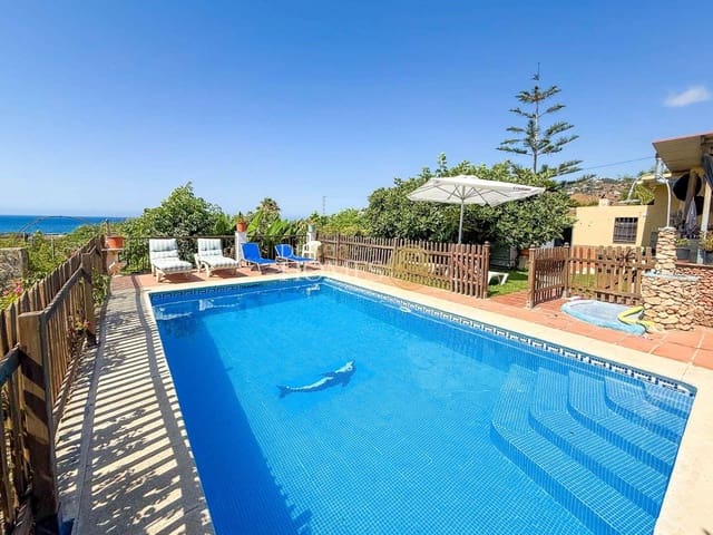 2 soveværelse Finca/Landehus til salg i Centro, Nerja med swimmingpool - € 478.000 (Ref: 9154256)
