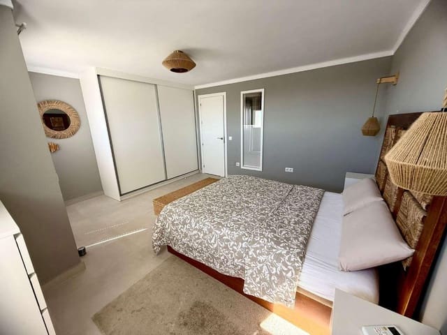 Maison de Ville de 2 chambres à louer à Capistrano, Nerja - 1 500 € (Ref: 9341084)