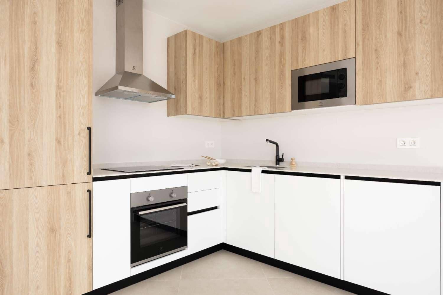 2 soveværelse Byhus til salg i Nerja med swimmingpool garage - € 529.000 (Ref: 9406571)