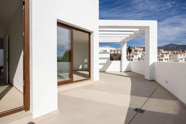 2 soveværelse Byhus til salg i Avda Pescia - Ctra de Frigiliana, Nerja med swimmingpool garage - € 529.000 (Ref: 9406571)