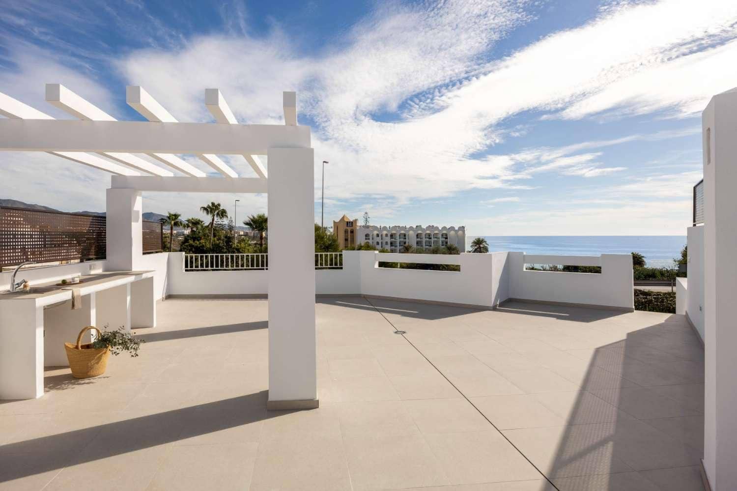 2 soveværelse Byhus til salg i Nerja med swimmingpool garage - € 529.000 (Ref: 9406571)