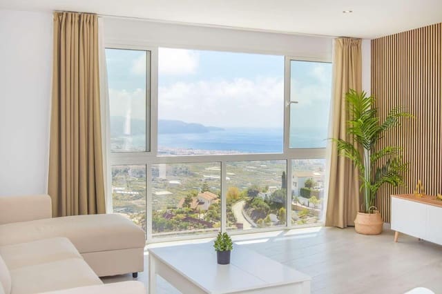 4 bedroom Villa for rent in Nerja with pool - € 3,000 (Ref: 9720766)