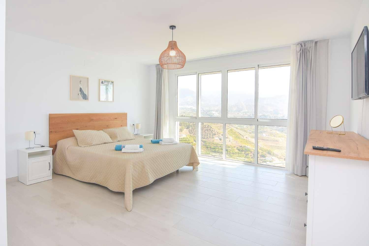 4 camera da letto Villa da affittare in Nerja con piscina garage - 3.000 € (Rif: 9720766)