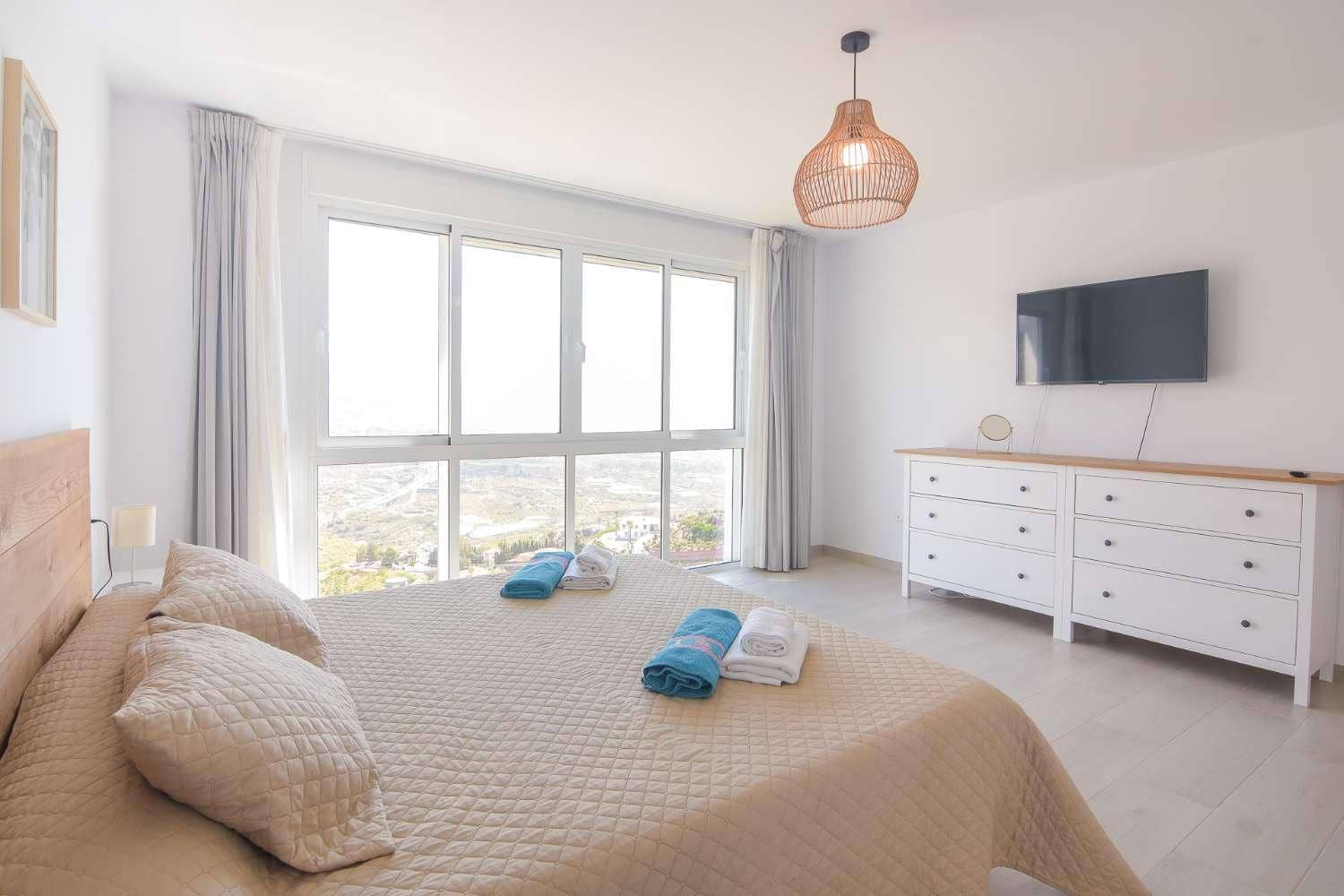 4 camera da letto Villa da affittare in Nerja con piscina garage - 3.000 € (Rif: 9720766)