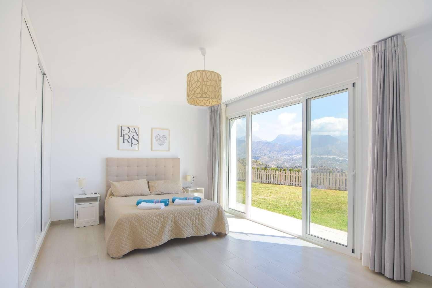 4 camera da letto Villa da affittare in Nerja con piscina garage - 3.000 € (Rif: 9720766)