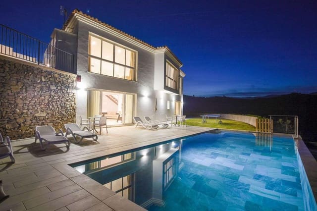 4 makuuhuone Huvila vuokrattavana paikassa Nerja mukana uima-altaan - 3 000 € (Ref: 9720766)