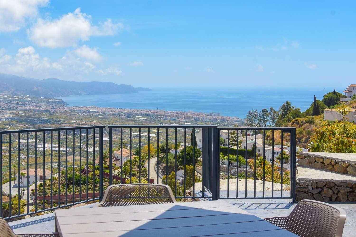 4 camera da letto Villa da affittare in Nerja con piscina garage - 3.000 € (Rif: 9720766)