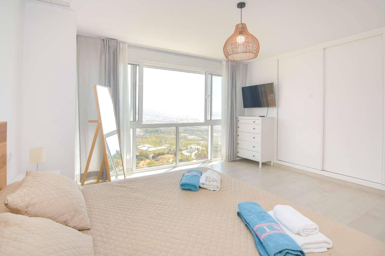 4 camera da letto Villa da affittare in Nerja con piscina garage - 3.000 € (Rif: 9720766)